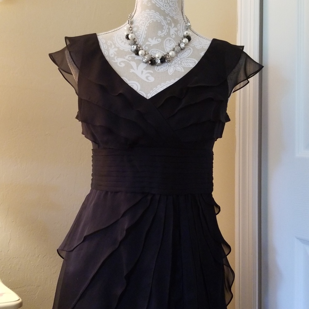 Adrianna Papell  tiered chiffon dress - Picture 3 of 8